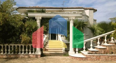 Продажа - Вилла 450 m² в пригороде Салоник