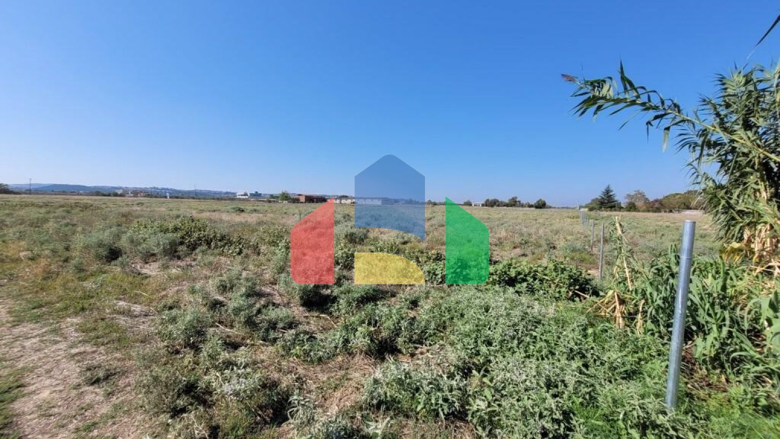 Продаж - Земельна ділянка 9000 m² в передмісті Салонік