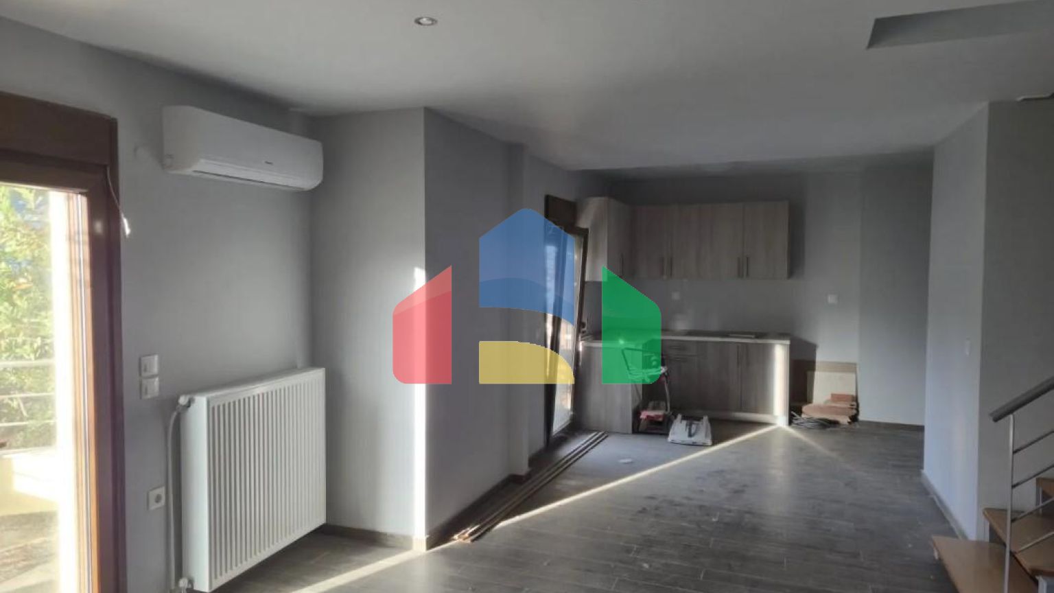 Продаж - Duplex 125 m² в передмісті Салонік