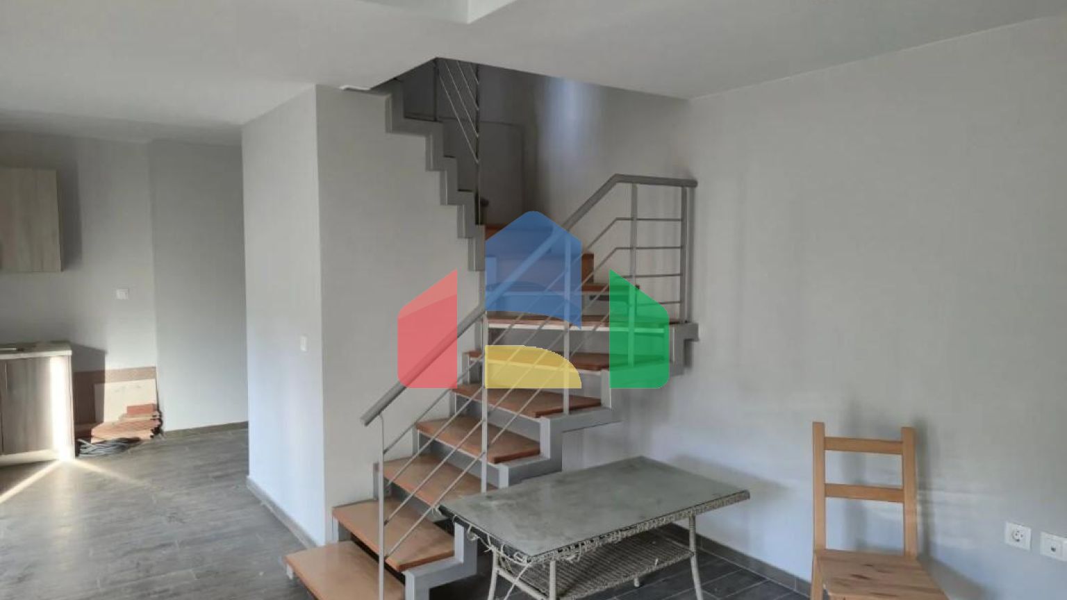 Продаж - Duplex 125 m² в передмісті Салонік