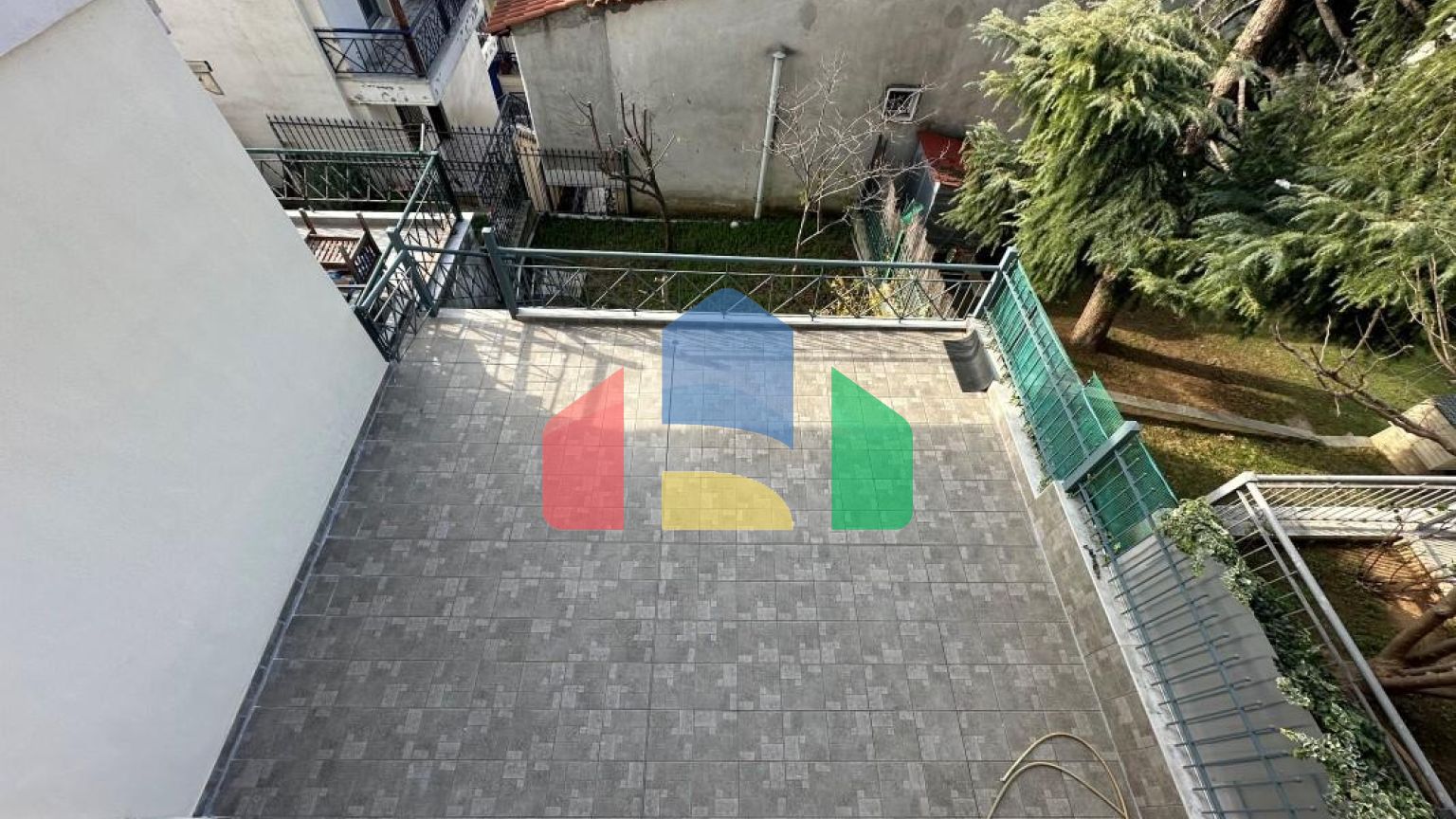 Продаж - Таунхаус 240 m² в передмісті Салонік