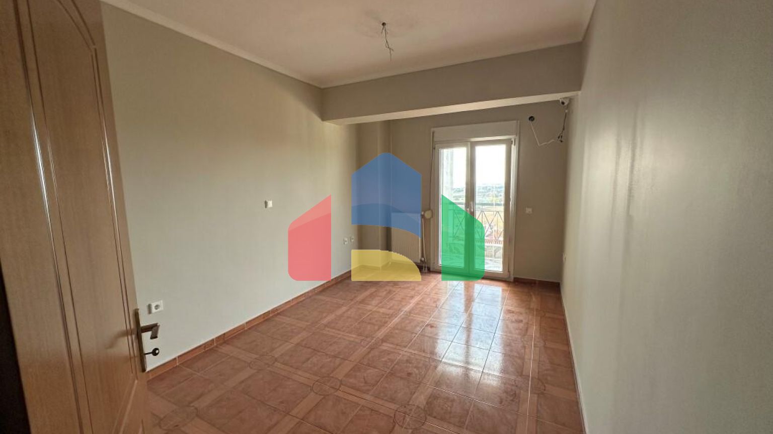 Продаж - Таунхаус 240 m² в передмісті Салонік