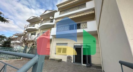 Продаж - Таунхаус 240 m² в передмісті Салонік