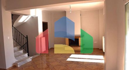 Продаж - Таунхаус 115 m² в передмісті Салонік