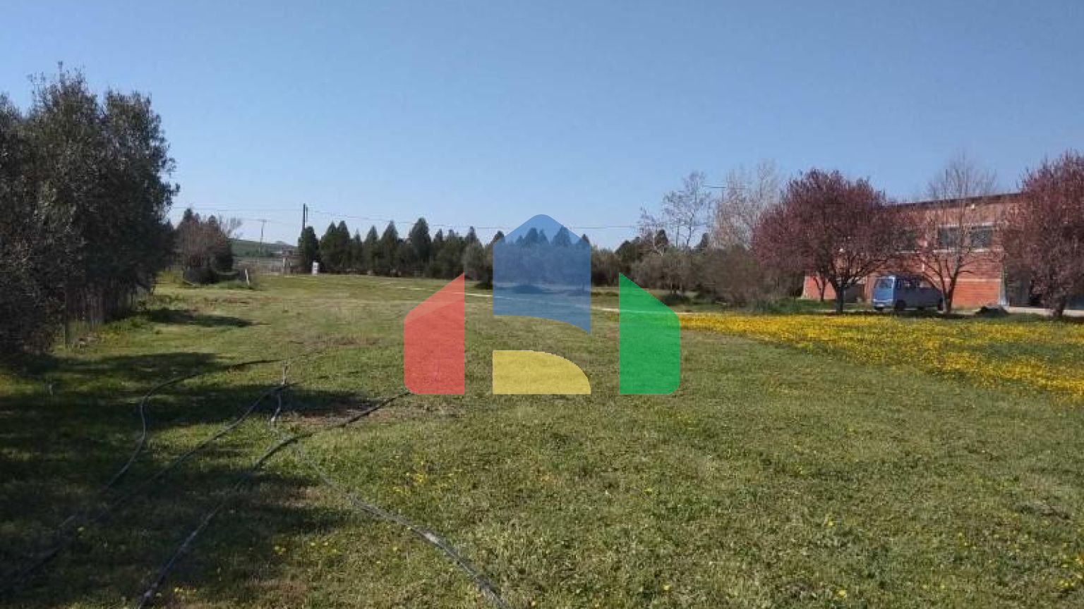 Продаж - Комерційна нерухомість 800 m² в передмісті Салонік