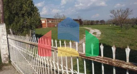 Продаж - Комерційна нерухомість 800 m² в передмісті Салонік