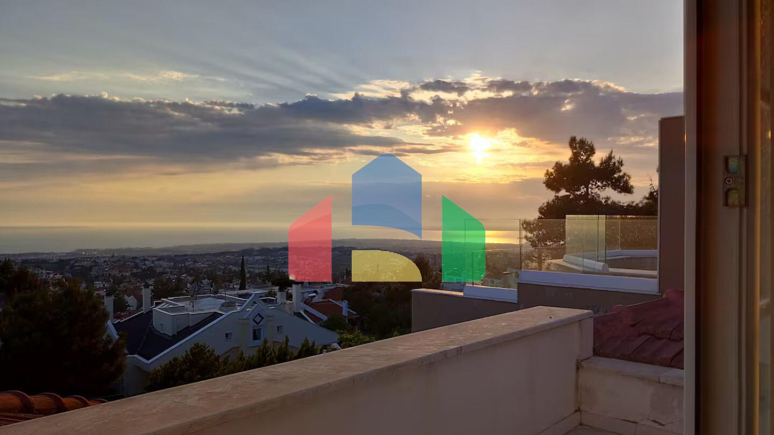 Продаж - Вілла 470 m² в передмісті Салонік