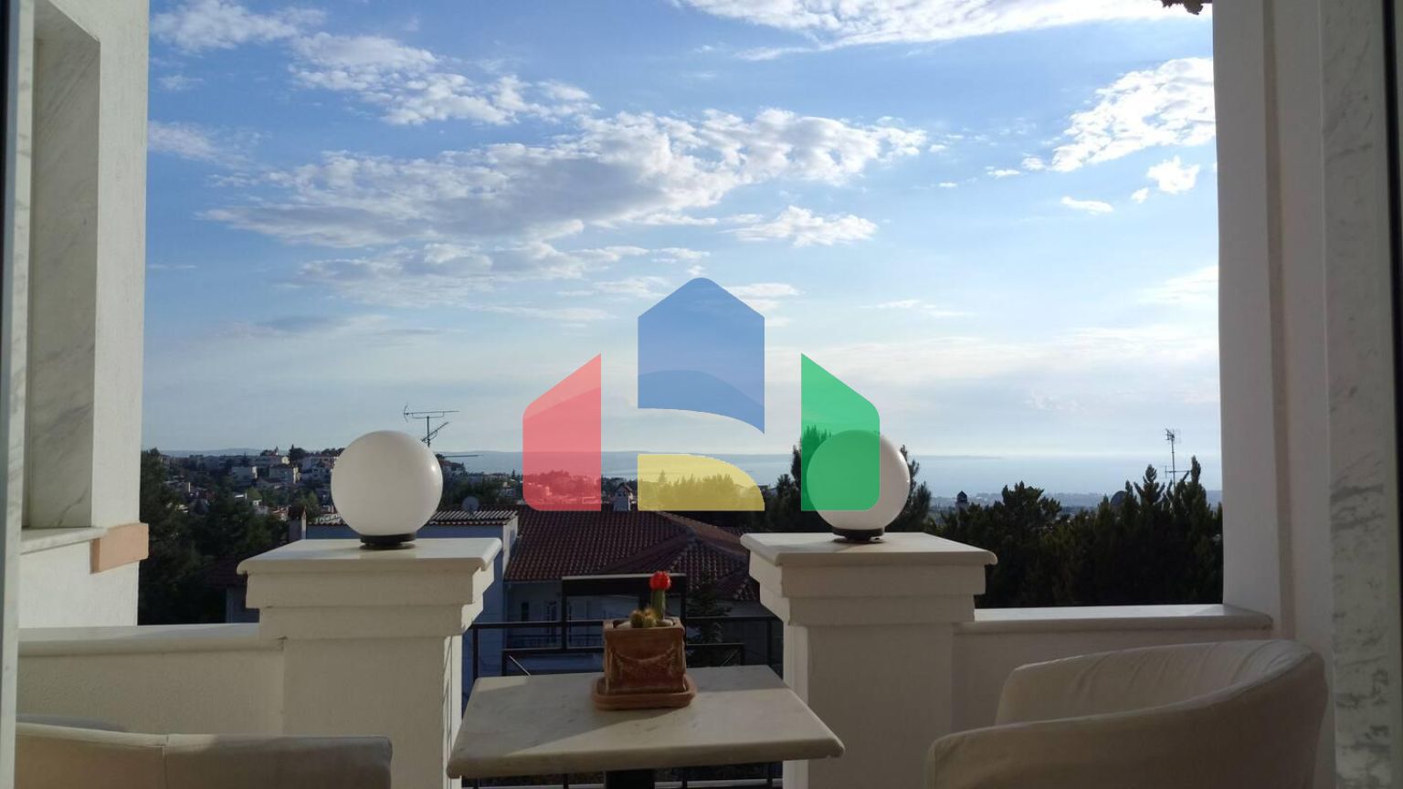 Продаж - Вілла 470 m² в передмісті Салонік