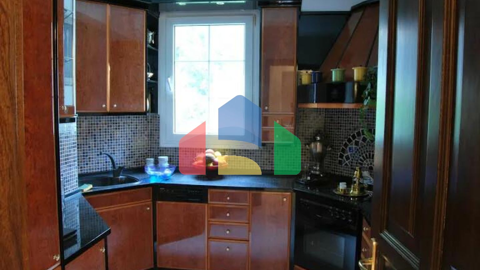 Продаж - Вілла 470 m² в передмісті Салонік