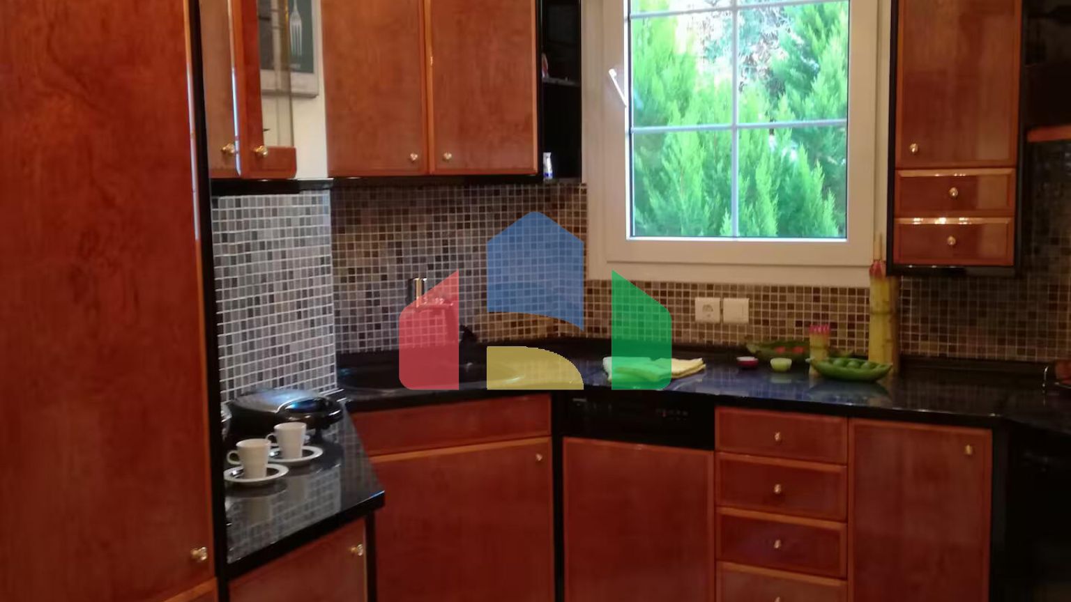 Продаж - Вілла 470 m² в передмісті Салонік