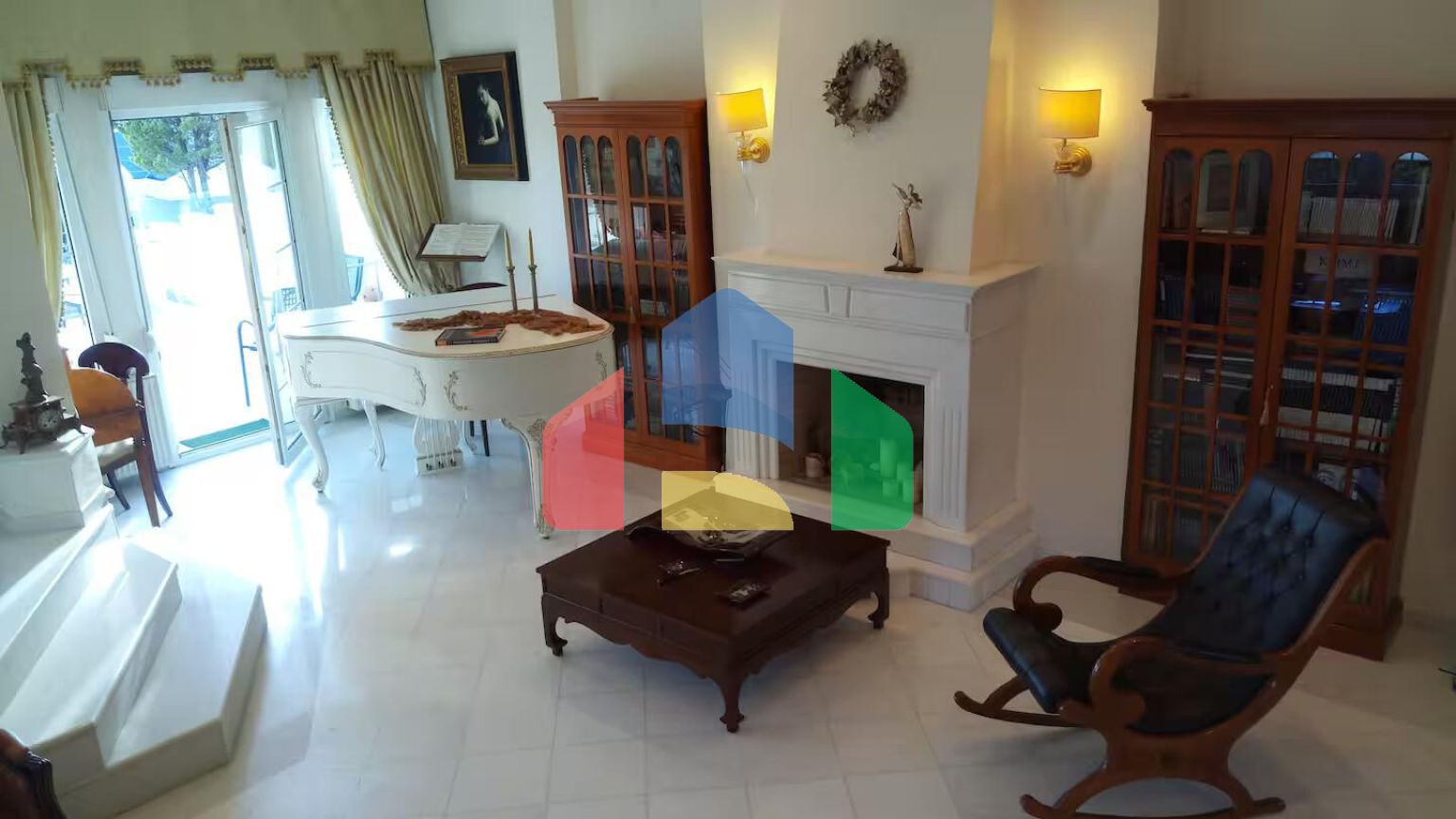 Продаж - Вілла 470 m² в передмісті Салонік