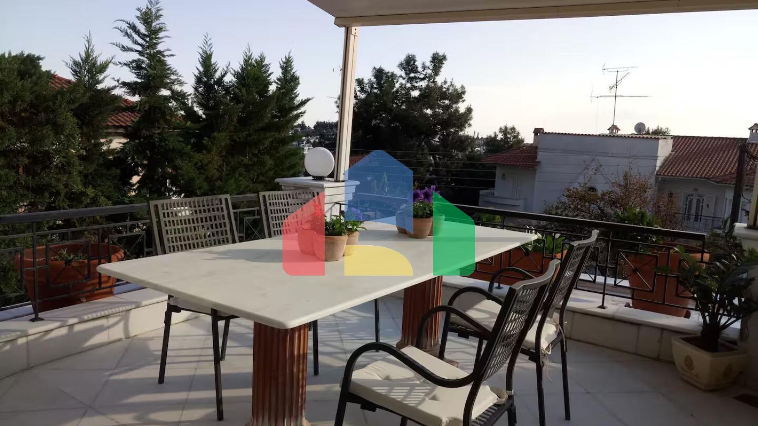 Продаж - Вілла 470 m² в передмісті Салонік