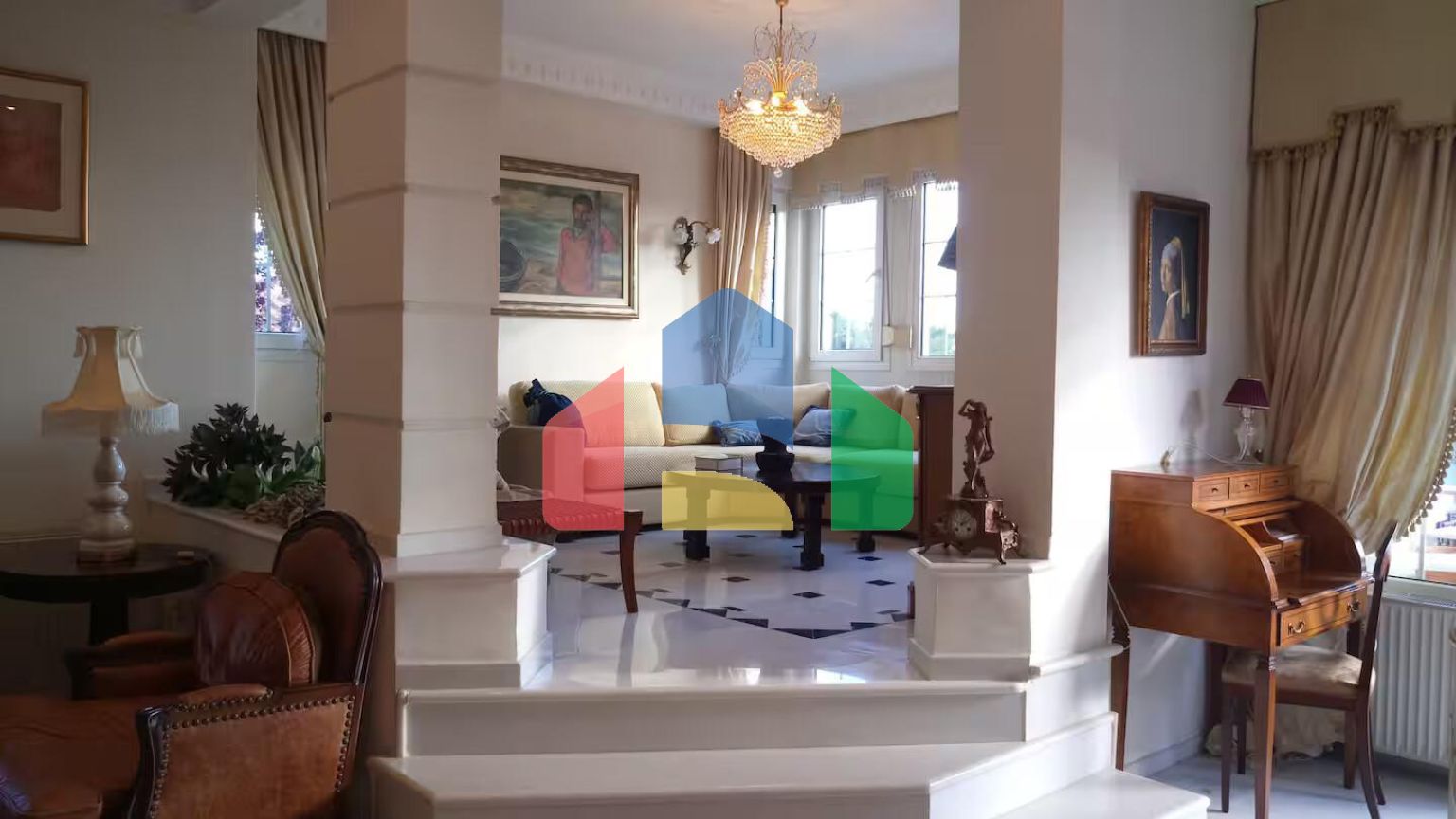 Продаж - Вілла 470 m² в передмісті Салонік