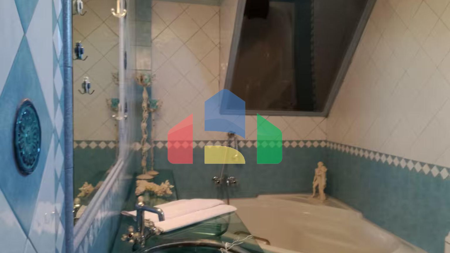 Продаж - Вілла 470 m² в передмісті Салонік