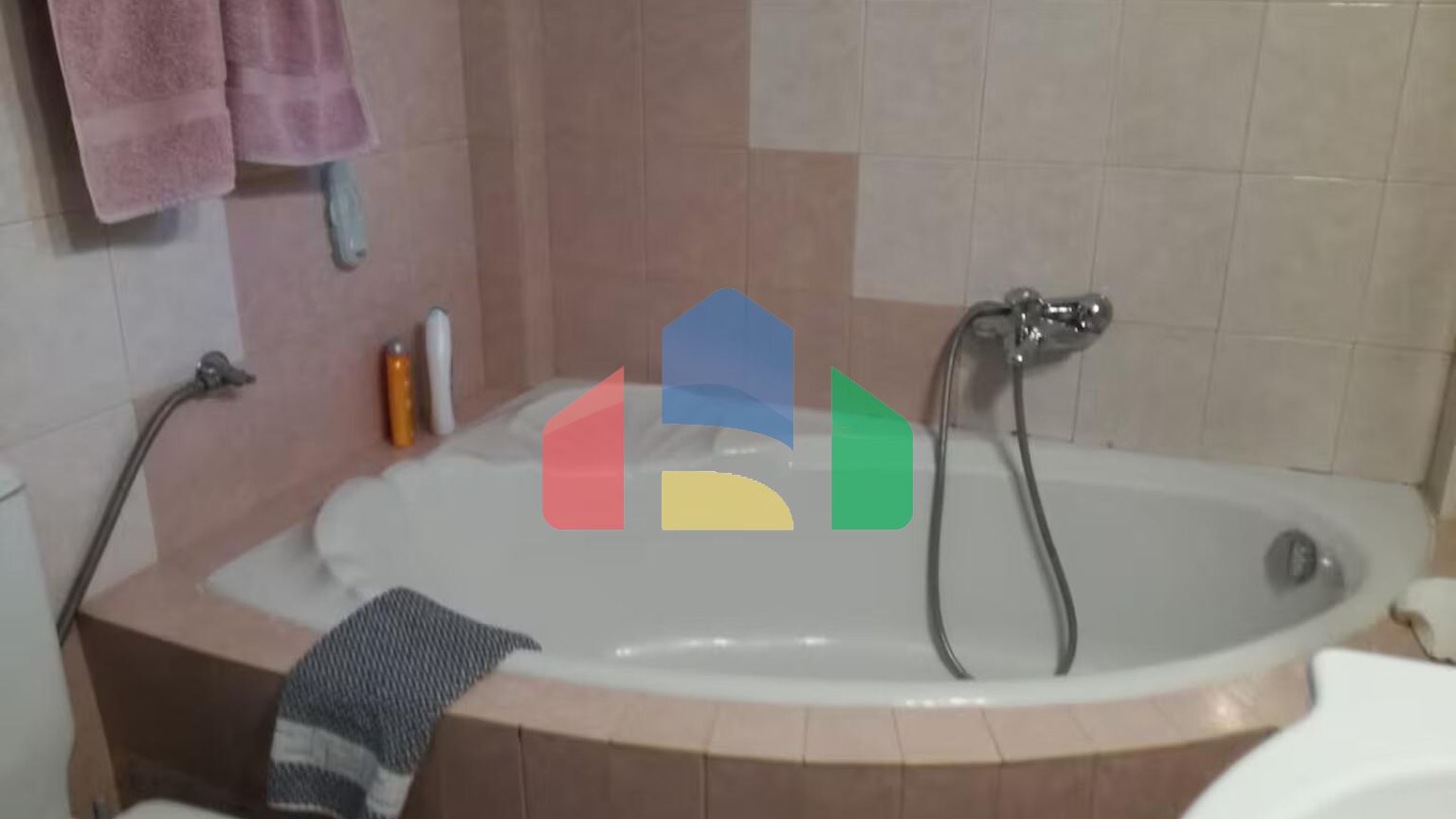 Продаж - Вілла 470 m² в передмісті Салонік