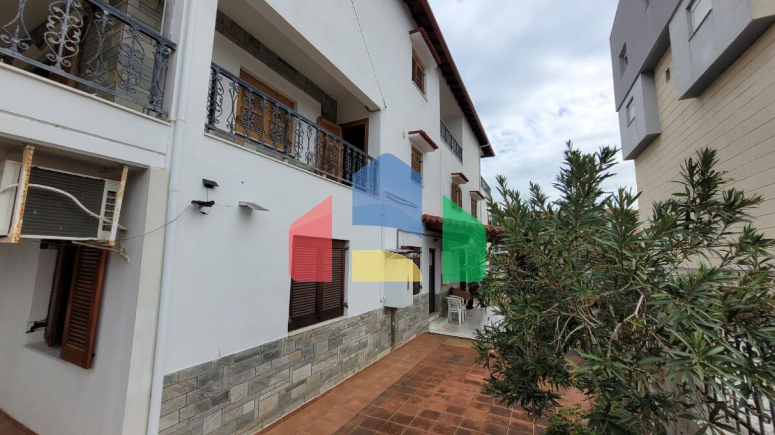 Продаж - Таунхаус 235 m² в передмісті Салонік