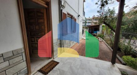 Продаж - Таунхаус 235 m² в передмісті Салонік