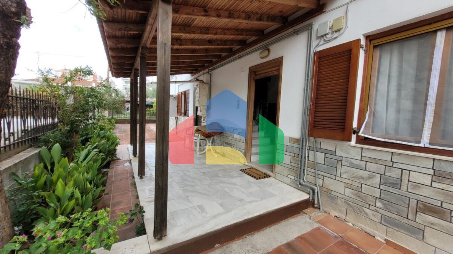 Продаж - Таунхаус 235 m² в передмісті Салонік