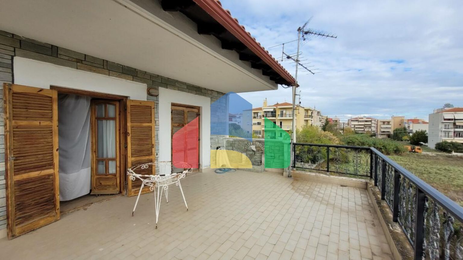 Продаж - Таунхаус 235 m² в передмісті Салонік