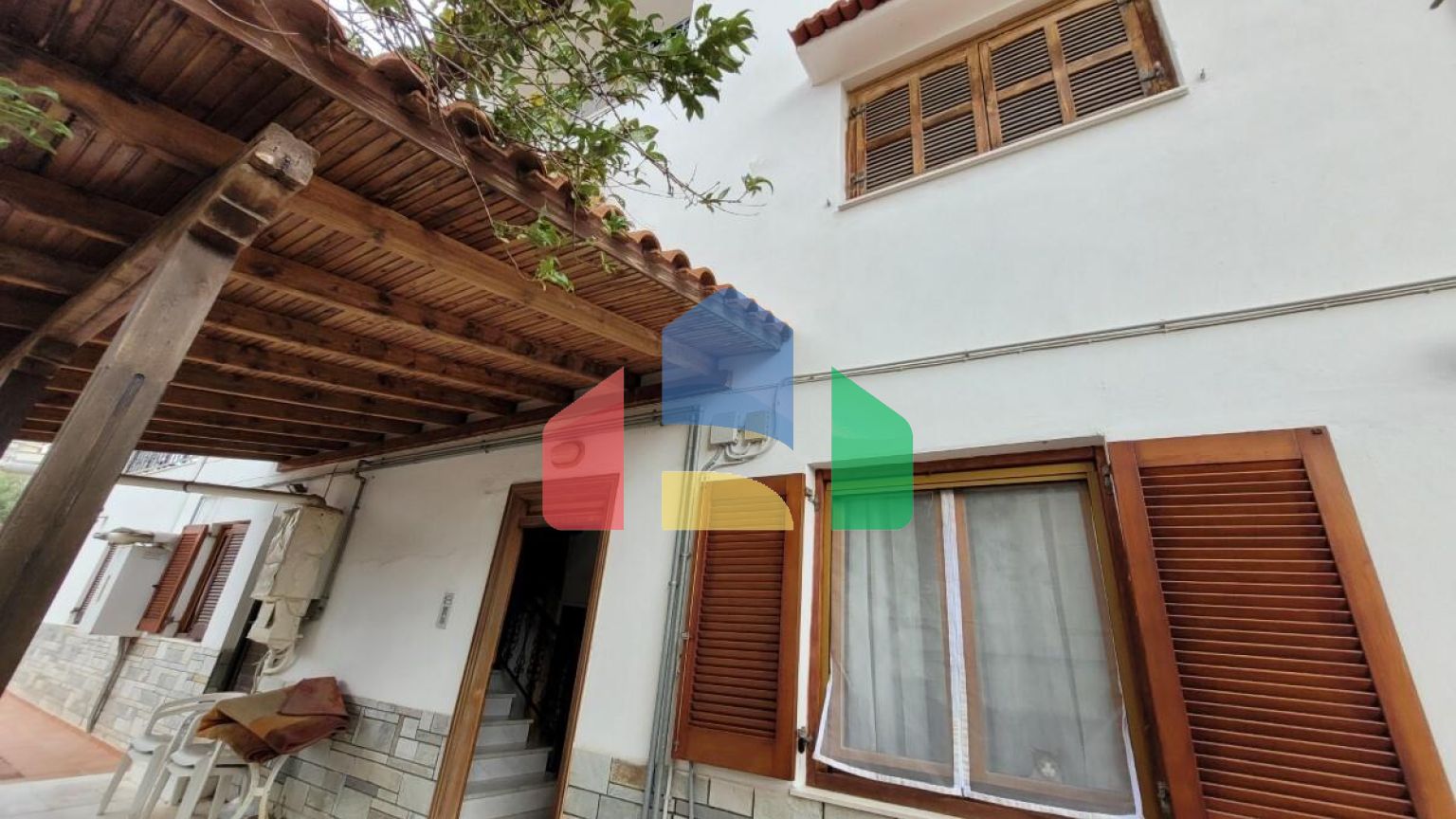 Продаж - Таунхаус 235 m² в передмісті Салонік