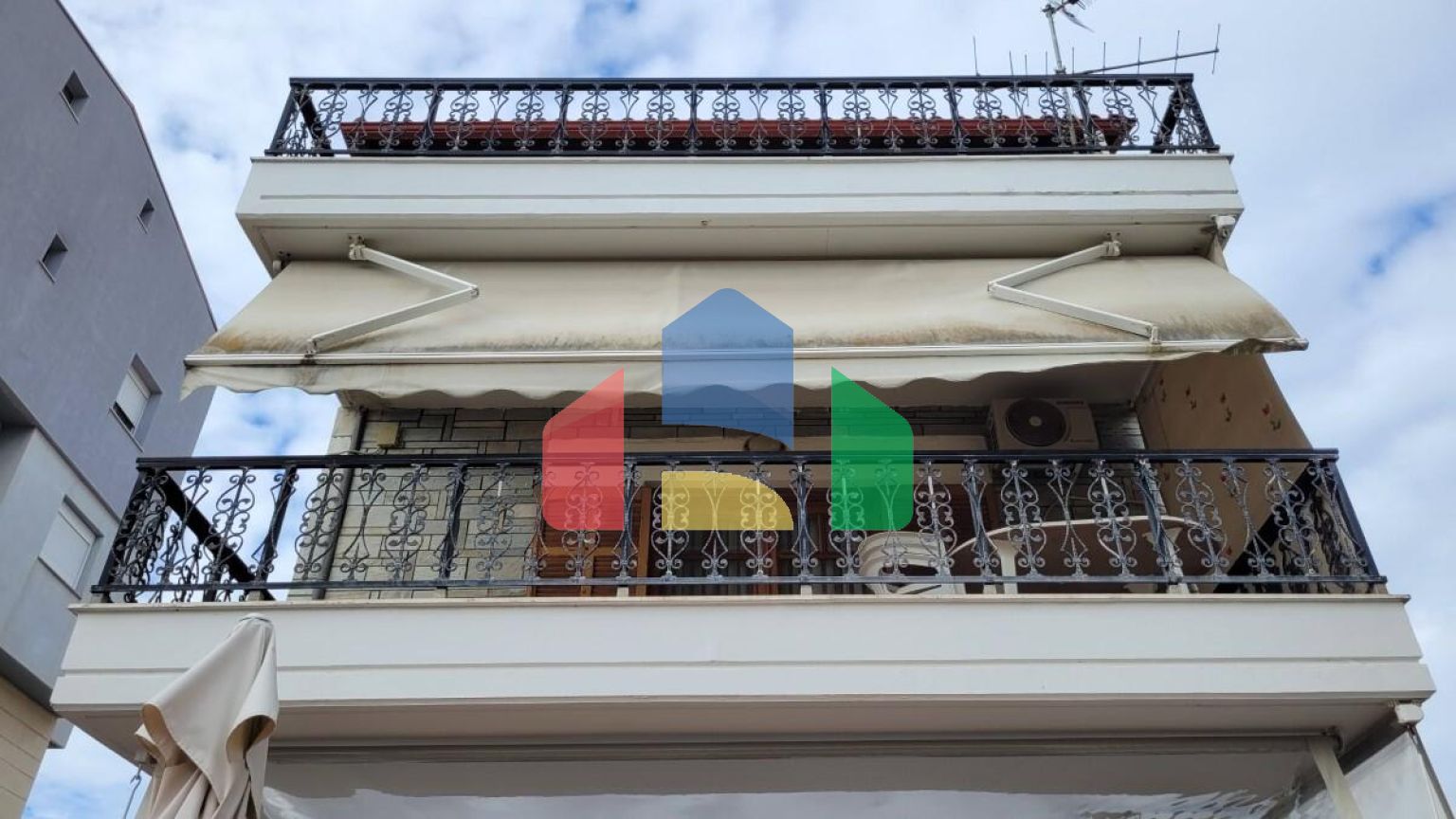 Продаж - Таунхаус 235 m² в передмісті Салонік