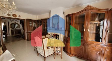 Продаж - Таунхаус 235 m² в передмісті Салонік