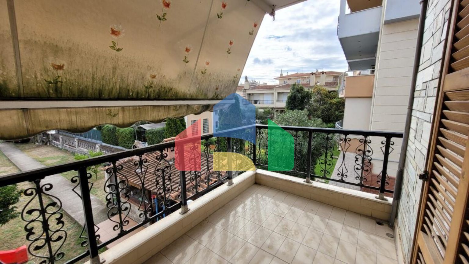 Продаж - Таунхаус 235 m² в передмісті Салонік