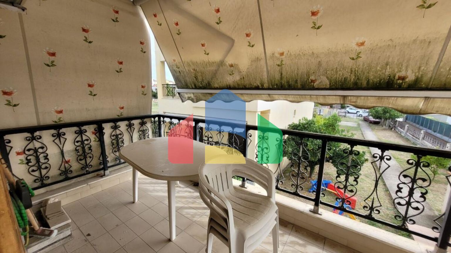 Продаж - Таунхаус 235 m² в передмісті Салонік