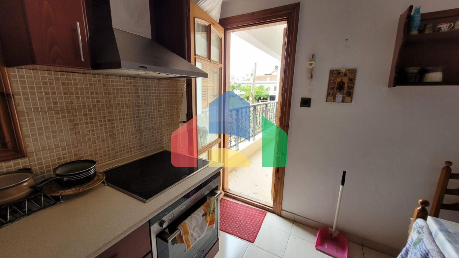 Продаж - Таунхаус 235 m² в передмісті Салонік