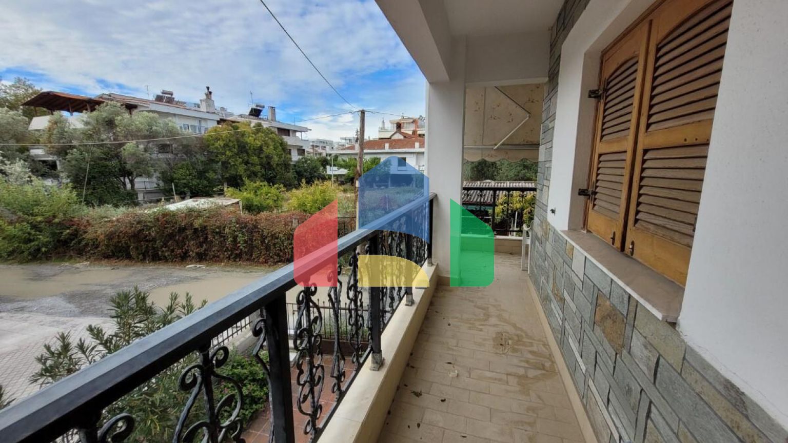 Продаж - Таунхаус 235 m² в передмісті Салонік