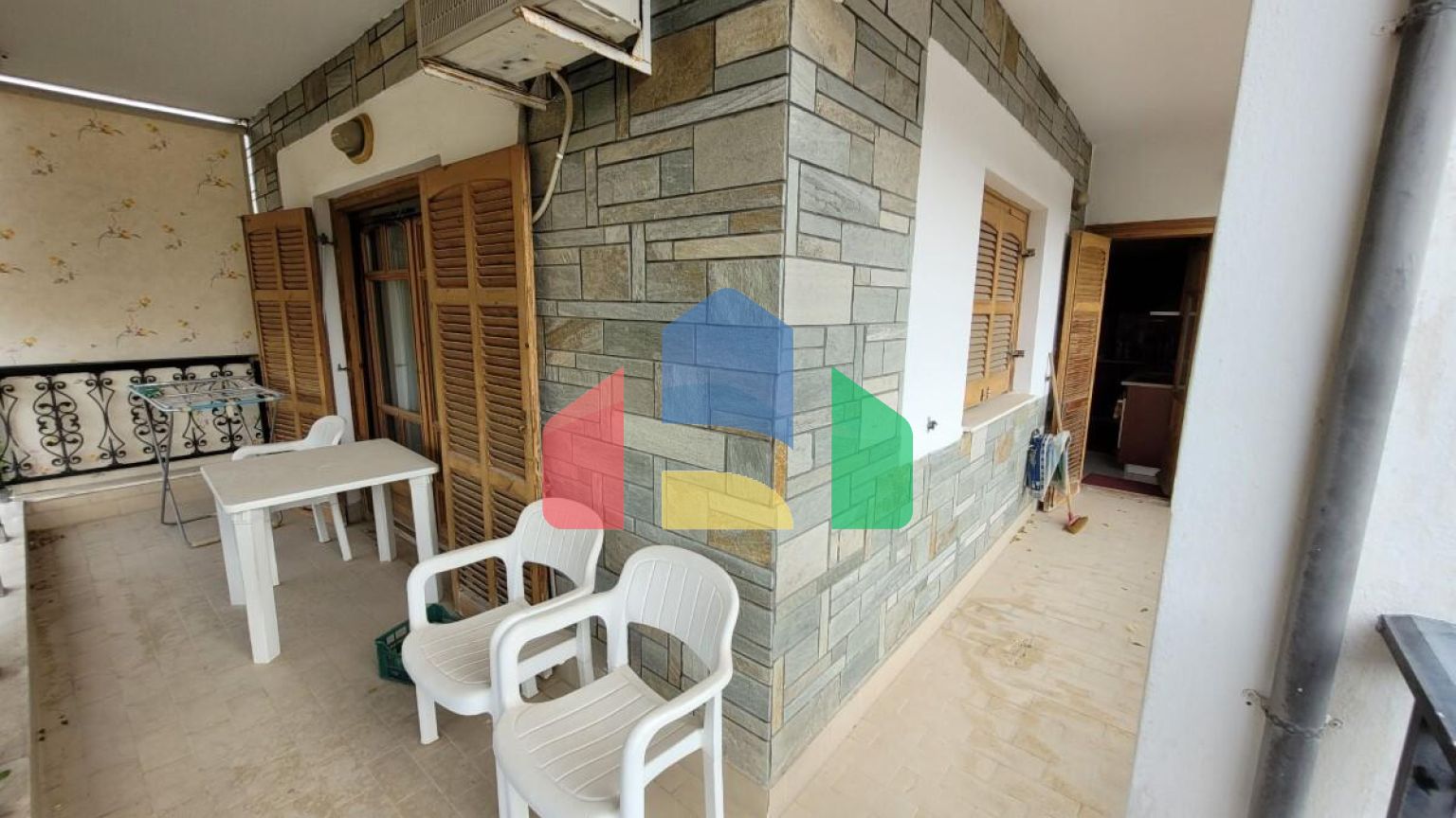 Продаж - Таунхаус 235 m² в передмісті Салонік