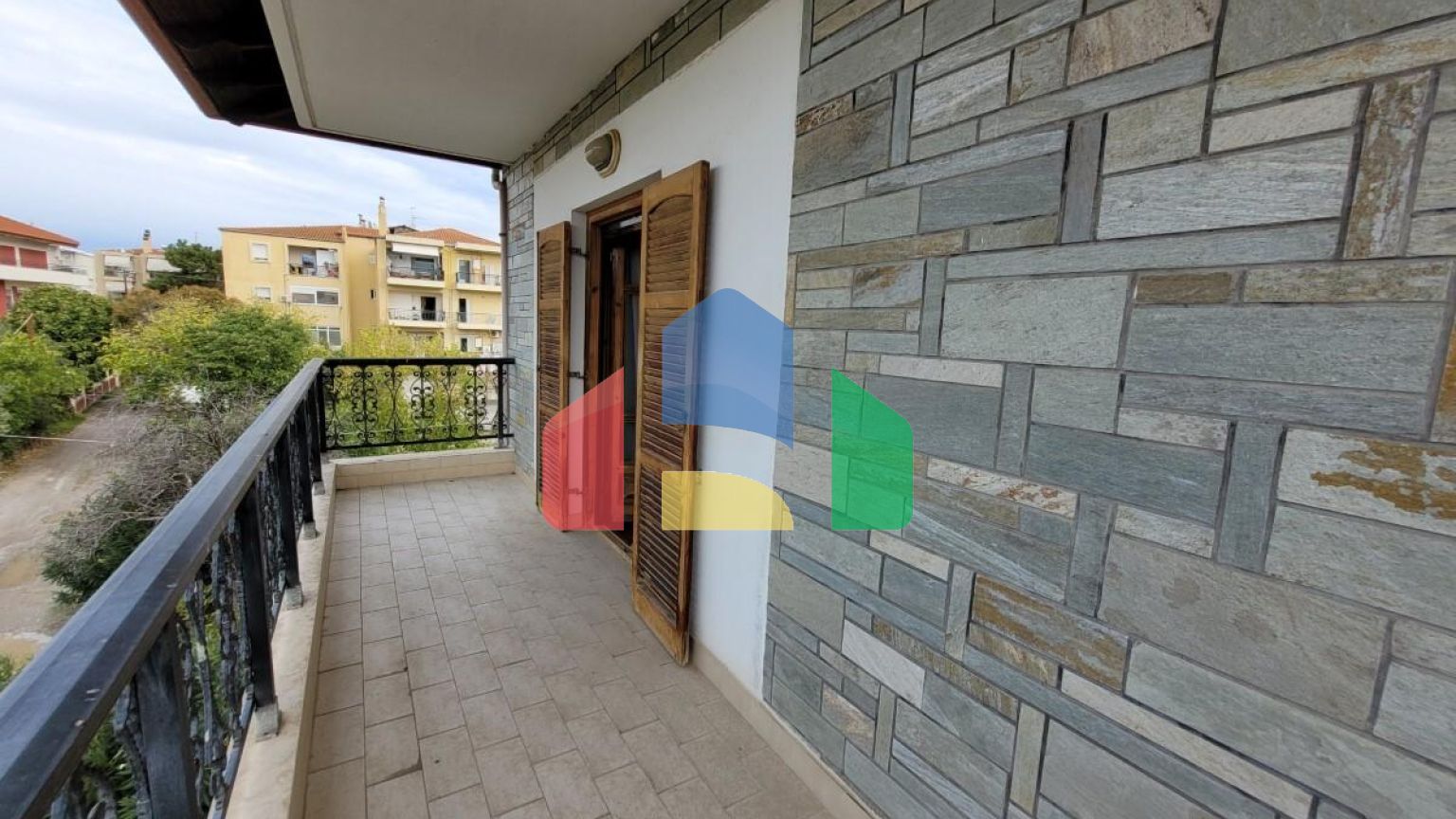 Продаж - Таунхаус 235 m² в передмісті Салонік