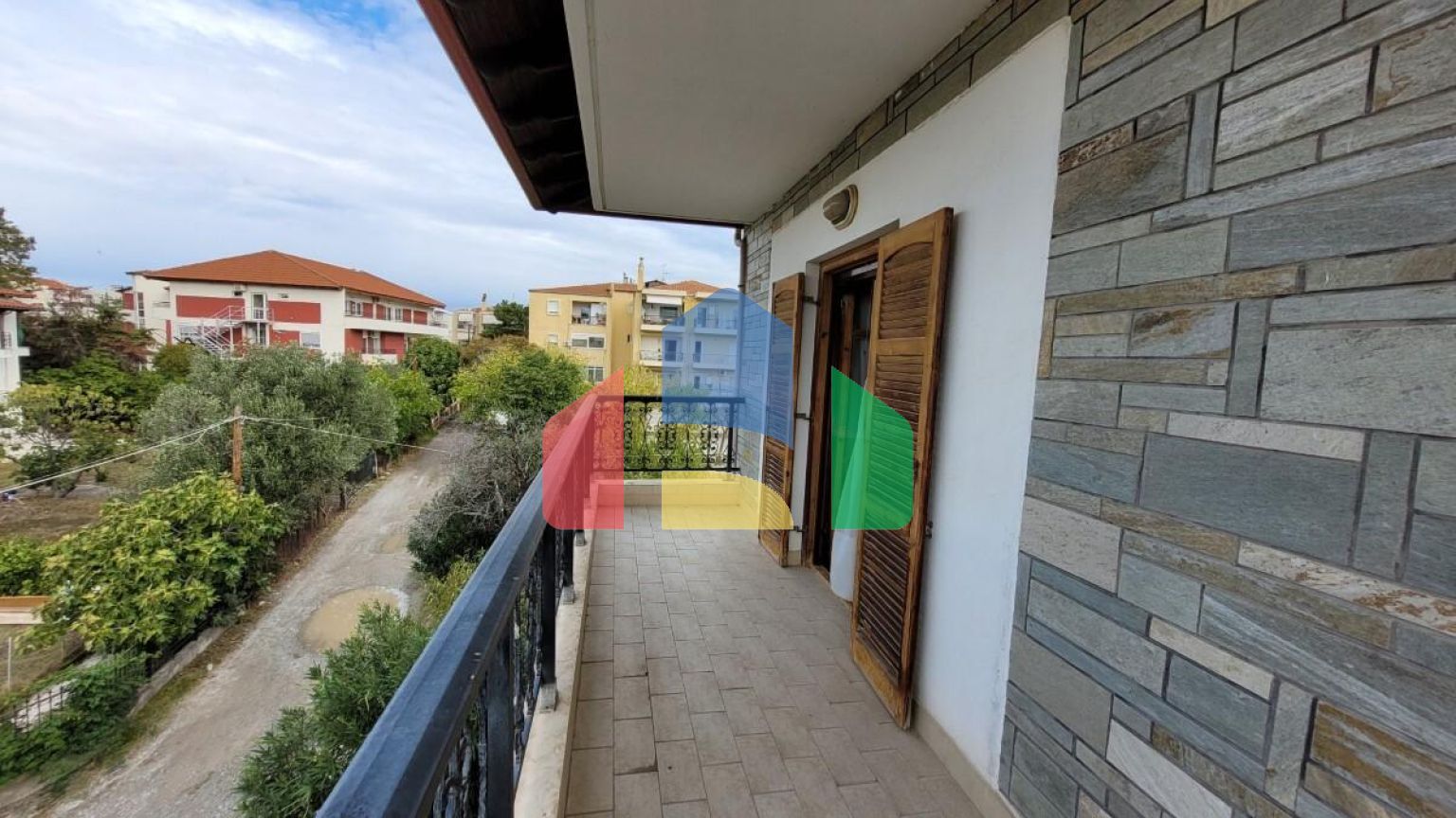 Продаж - Таунхаус 235 m² в передмісті Салонік