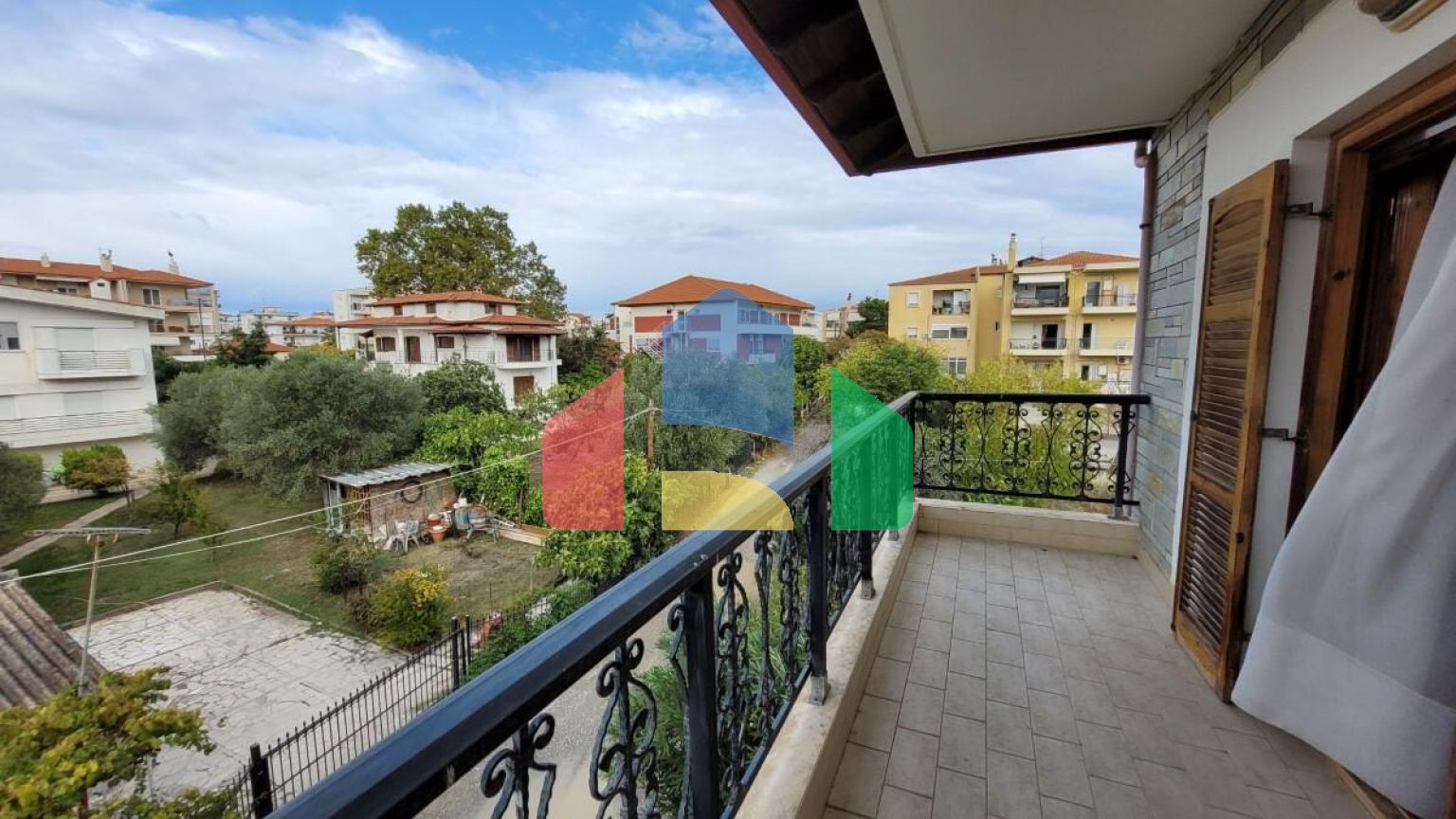 Продаж - Таунхаус 235 m² в передмісті Салонік