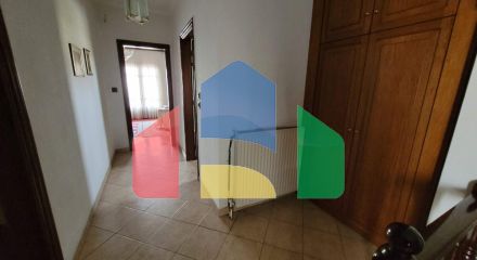 Продаж - Таунхаус 235 m² в передмісті Салонік