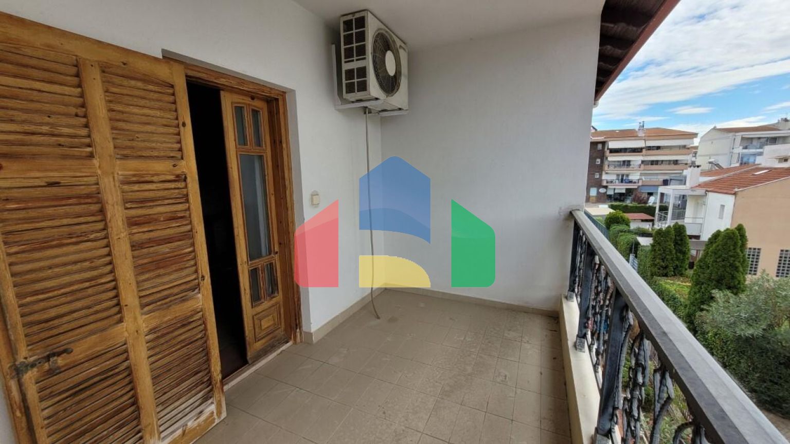 Продаж - Таунхаус 235 m² в передмісті Салонік