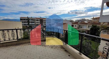 Продаж - Таунхаус 235 m² в передмісті Салонік