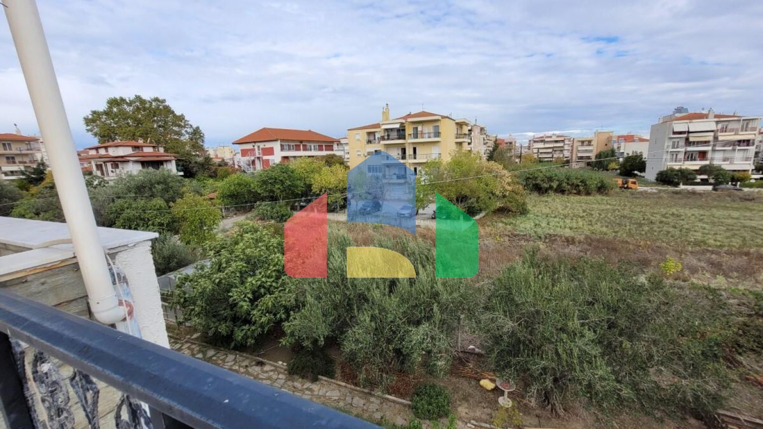 Продаж - Таунхаус 235 m² в передмісті Салонік