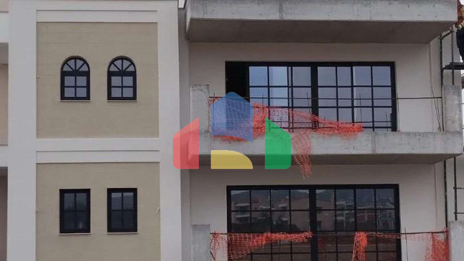 Продаж - Квартира 163 m² в передмісті Салонік