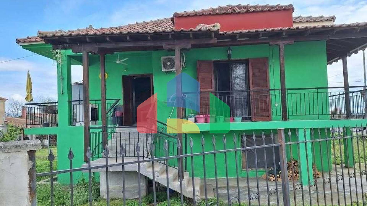 Продаж - Котедж 78 m² в передмісті Салонік