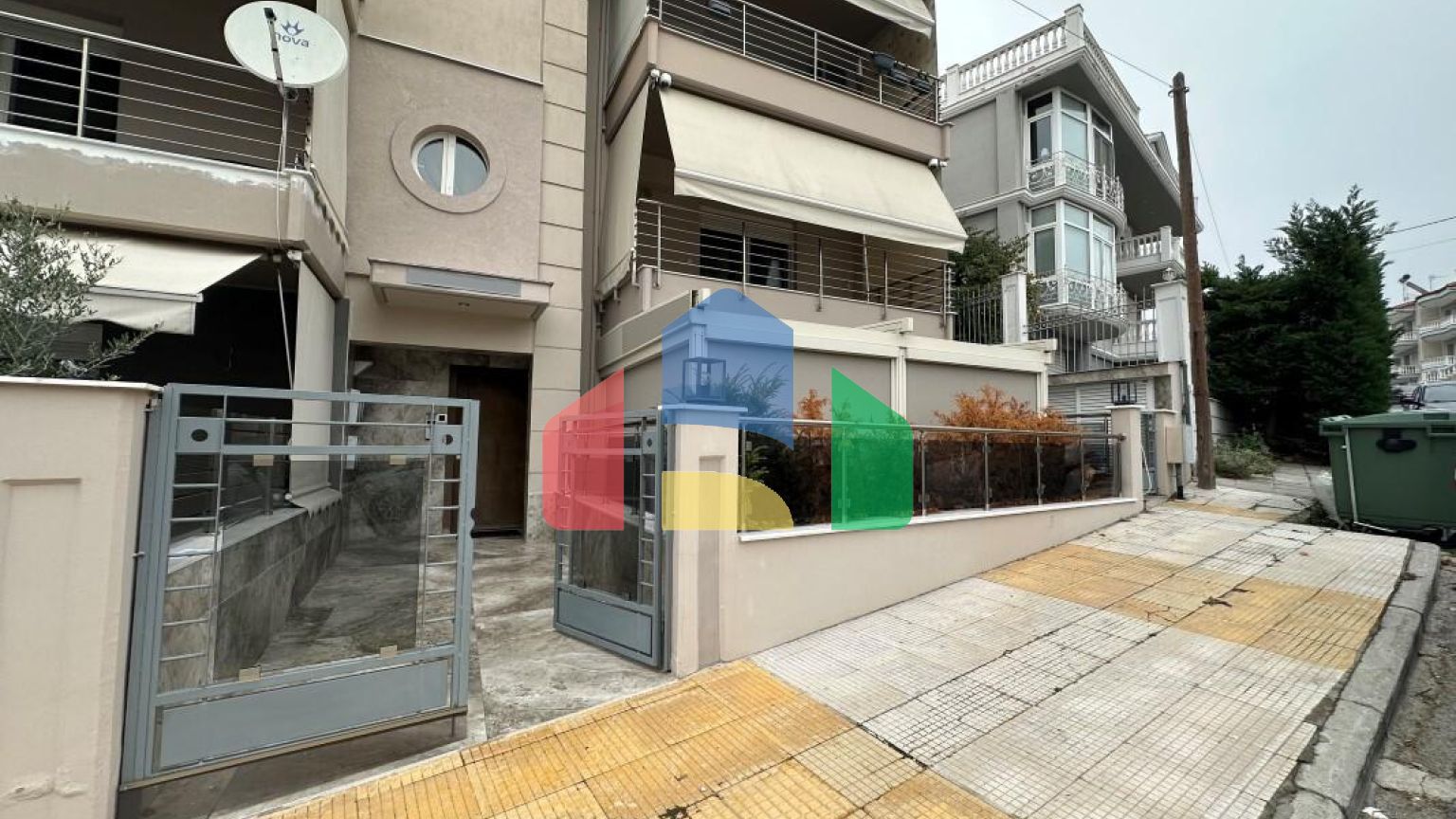 Продаж - Таунхаус 180 m² в передмісті Салонік