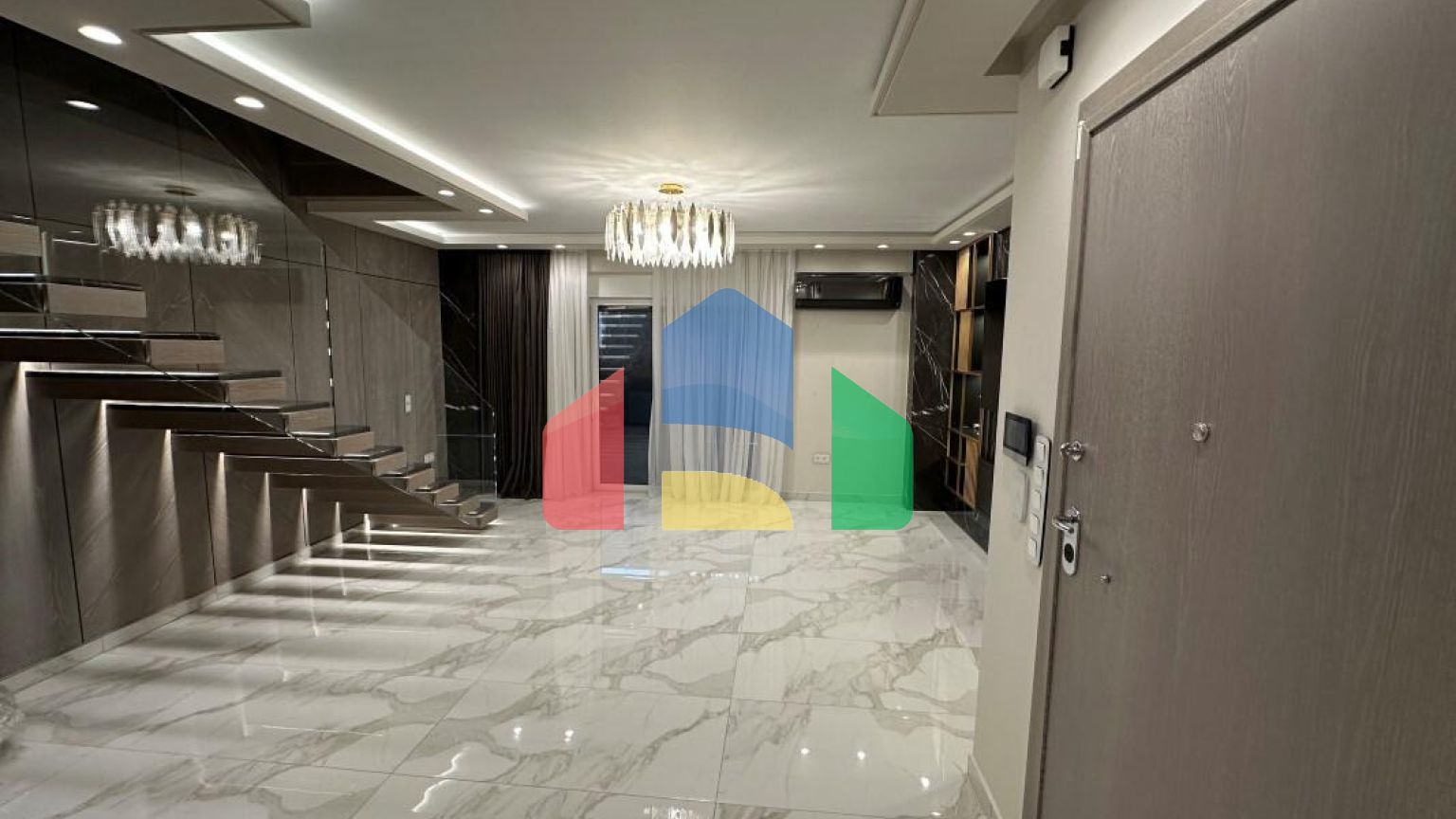 Продаж - Таунхаус 180 m² в передмісті Салонік