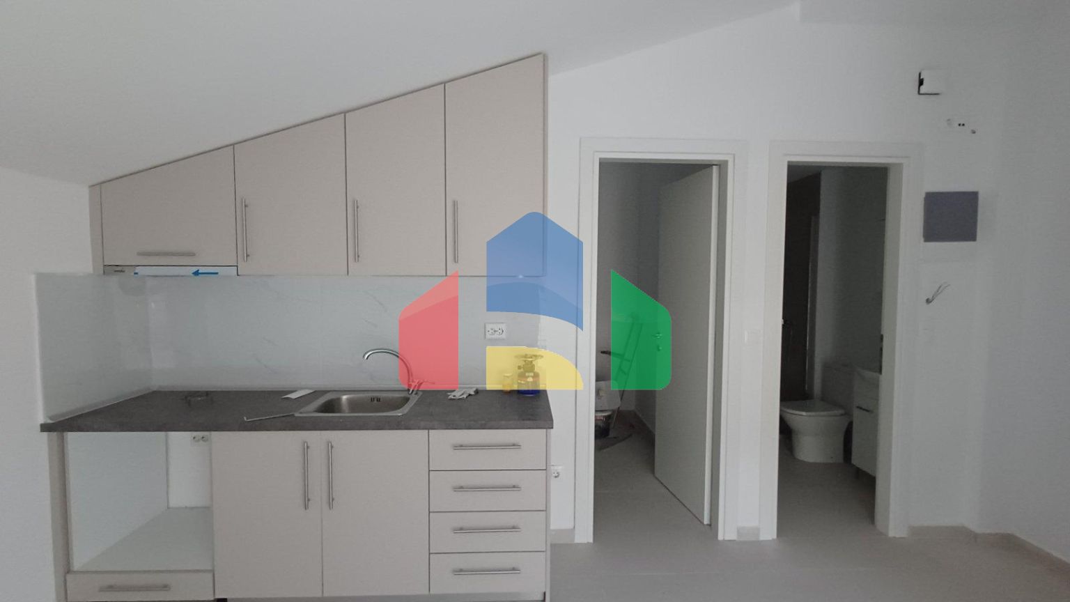 Продаж - Квартира 35 m² в передмісті Салонік