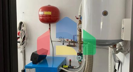 Продаж - Квартира 190 m² Евія