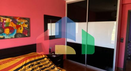 Продаж - Квартира 190 m² Евія