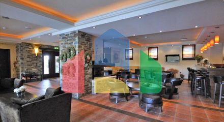 Продаж - Готель 900 m² Евія