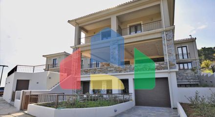 Продаж - Готель 900 m² Евія