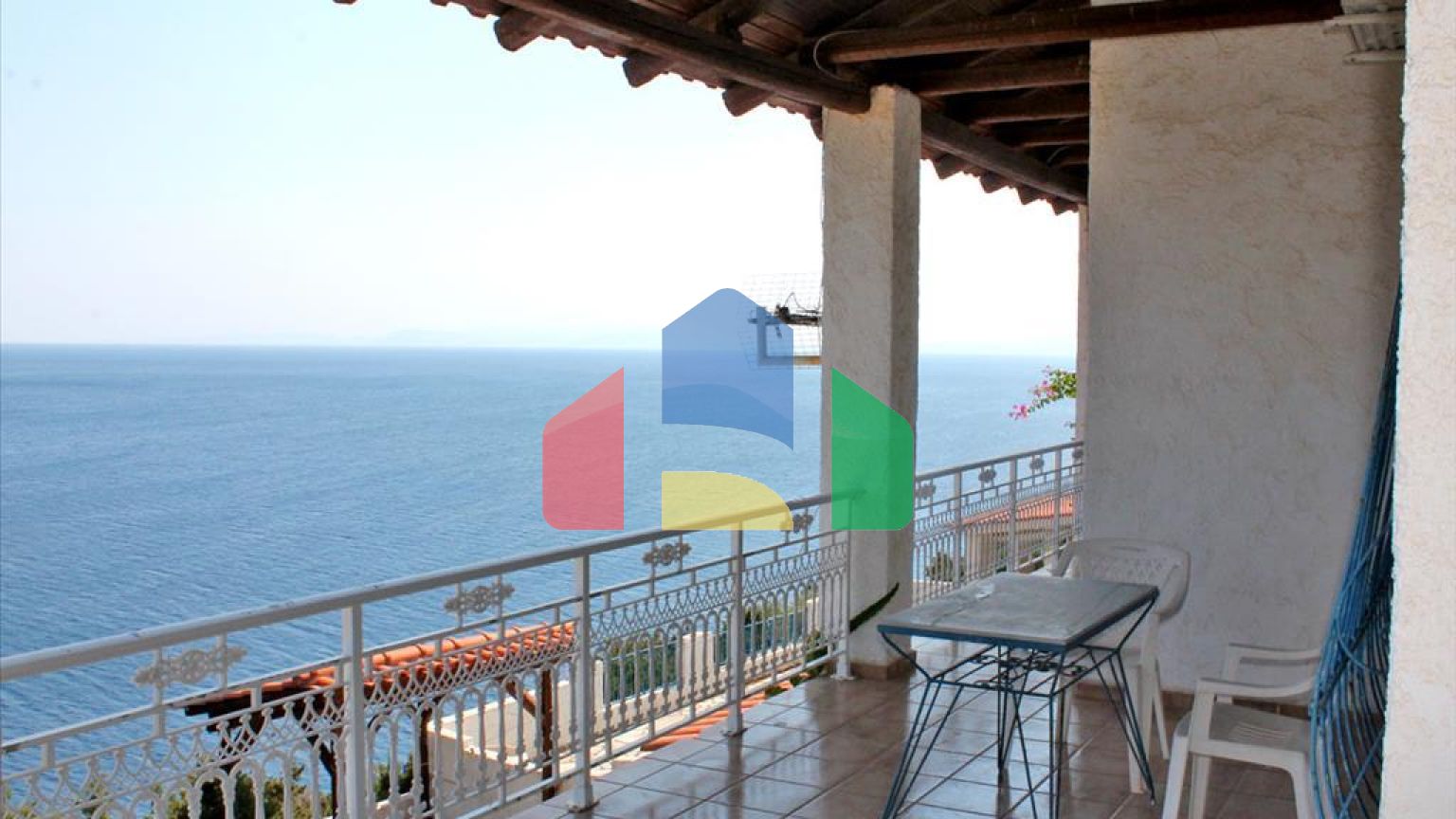 Продажа - Коттедж 145 m² Эвия