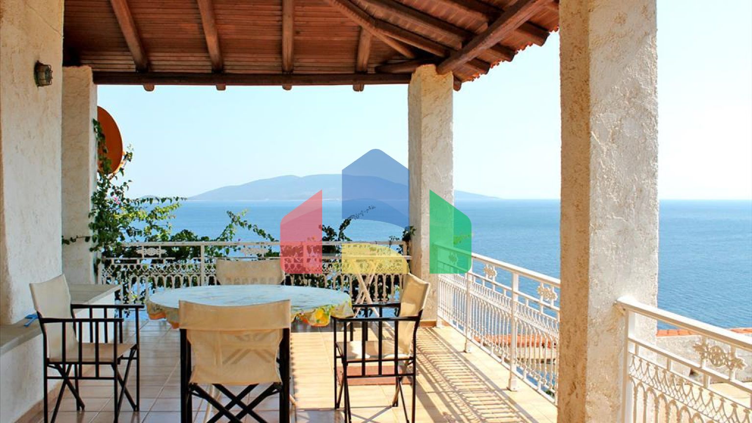 Продажа - Коттедж 145 m² Эвия