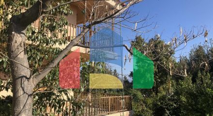 Продаж - Котедж 411 m² Евія